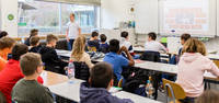 Regelkunde im Klassenzimmer: Referent Cedric Bollheimer informierte über DFBnet und Co. Foto: bfv