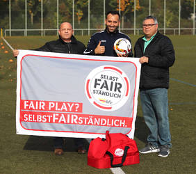 Fair-Play-Ehrung für Marco Rocca, Trainer des DJK Fortuna Edingen-Neckarhausen. Foto: bfv